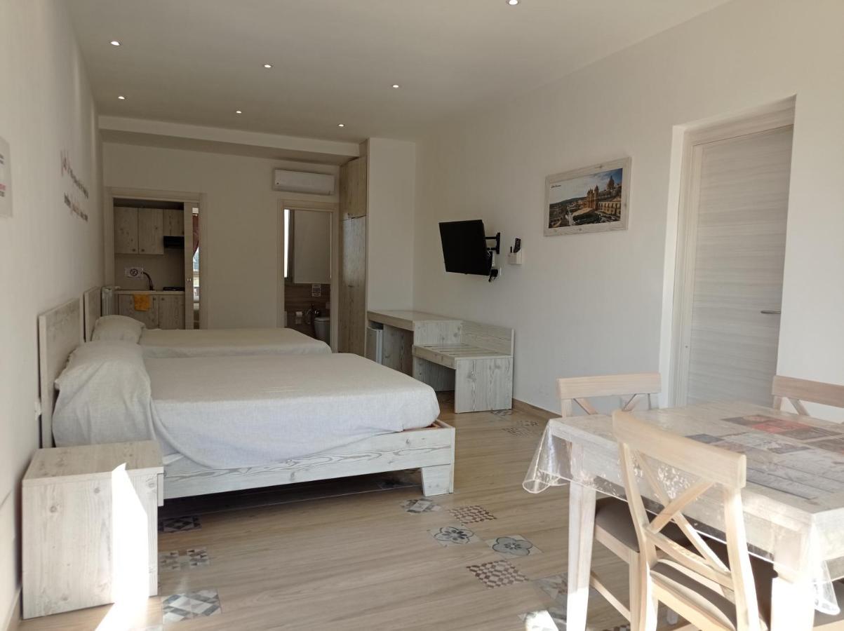 Sicily Rooms Appartamenti Carini Dış mekan fotoğraf